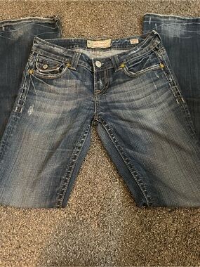 Women’s Dark Wash Boot Cut Jeans